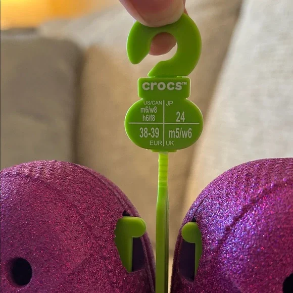 CROCS Baya Glitter Clogs - Size 8 - NWT - Picture 6 of 7